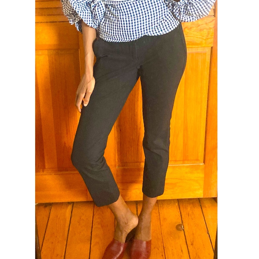 Banana Republic -Capri Black pants size 2